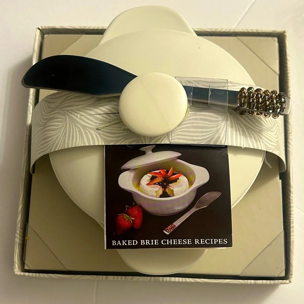Wild Eye Designs Brie Cheese Baker 2-Piece Baker & Spreader Set